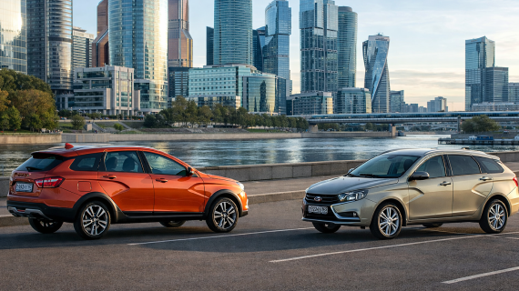 то выбрать: Лада Веста или Лада Веста Кросс